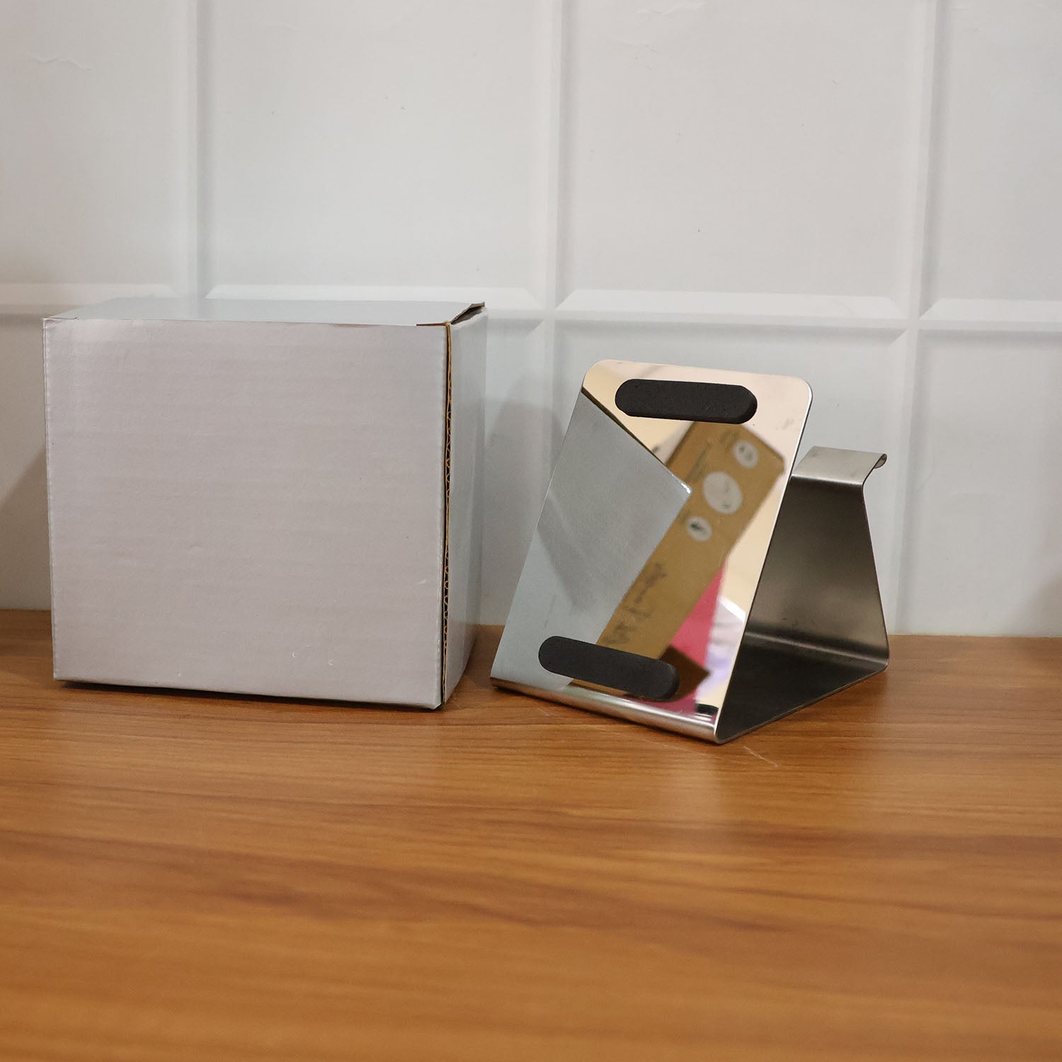 Premium Big Desktop Mobile Phone Stand Holder For Smartphones (1 Pc)